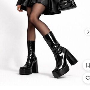 Steve Madden Platform Boots